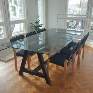 Moowoo ruokapöydän runko lasikansi